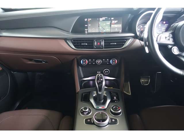アルファロメオ ステルヴィオ ２．０ ターボ Ｑ４ ヴェローチェ ４ＷＤ R4年 (東海) 99