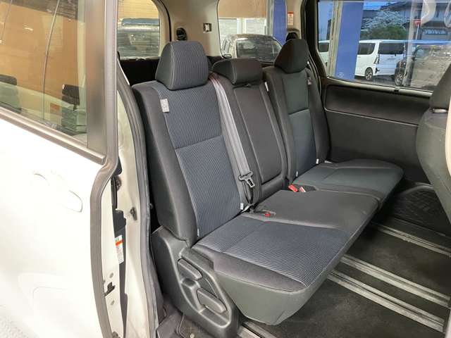 トヨタ ヴォクシー ２．０ Ｘ R1年 (甲信越・北陸) 99