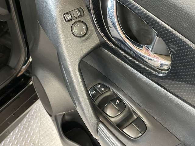 日産 エクストレイル ２．０ ２０Ｘ ２列車 ４ＷＤ H29年 (甲信越・北陸) 99
