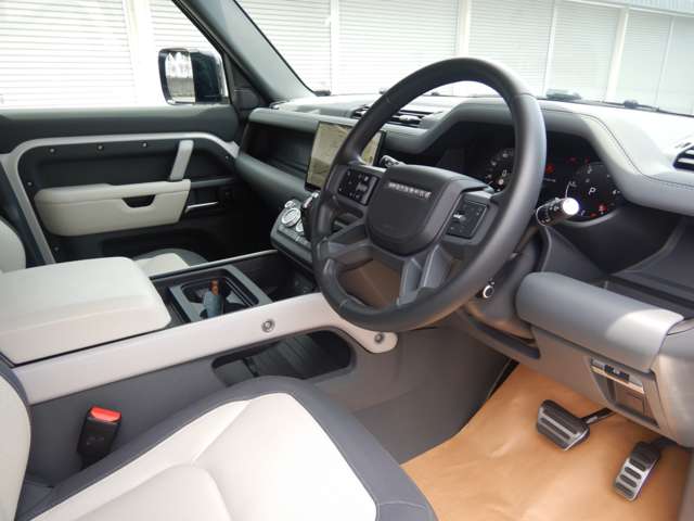 ランドローバー ディフェンダー １１０ Ｘダイナミック ＨＳＥ ３．０Ｌ Ｄ３００ ディーゼルターボ ４ＷＤ R5年 (近畿) 99