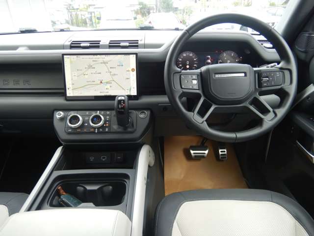 ランドローバー ディフェンダー １１０ Ｘダイナミック ＨＳＥ ３．０Ｌ Ｄ３００ ディーゼルターボ ４ＷＤ R5年 (近畿) 99