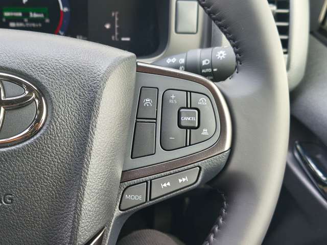 トヨタ ハイエースバン ２．８ スーパーＧＬ ダークプライムＩＩ ロングボディ ディーゼルターボ ４ＷＤ R8年 (近畿) 99