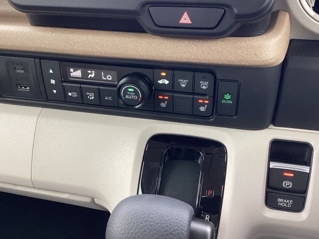 ホンダ Ｎ　ＢＯＸ ６６０ ファッションスタイル ２トーン R7年 (近畿) 99