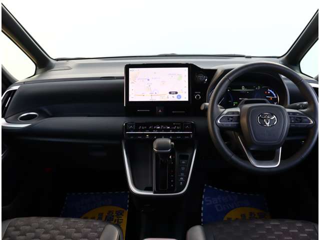 トヨタ ヴォクシー １．８ ハイブリッド Ｓ－Ｚ R5年 (関東) 99