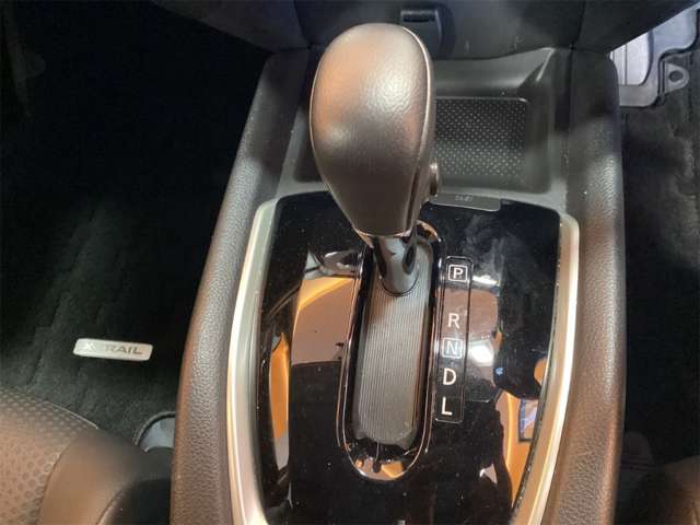 日産 エクストレイル ２．０ ２０Ｘ ２列車 ４ＷＤ H30年 (近畿) 99