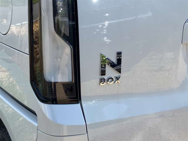 ホンダ Ｎ　ＢＯＸ カスタム ６６０ R8年 (東海) 99