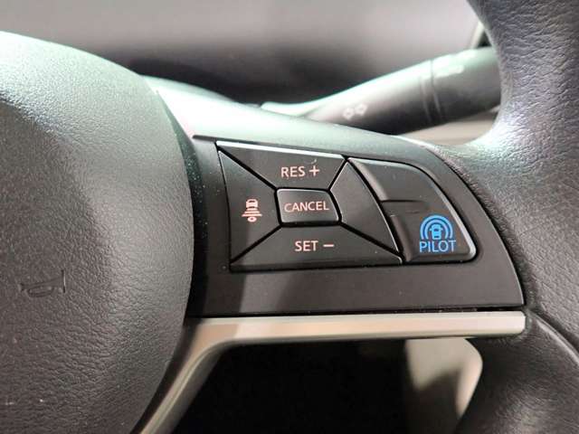 日産 セレナ ２．０ Ｘ H28年 (近畿) 99