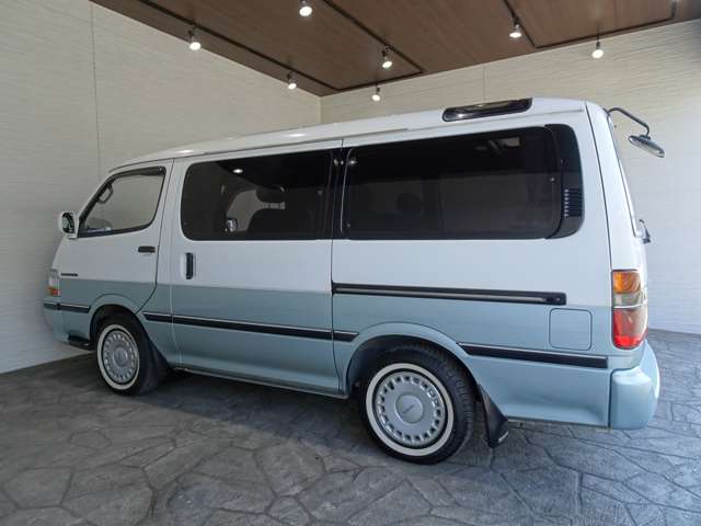 トヨタ ハイエースワゴン ２．４ スーパーカスタム トリプルムーンルーフ ディーゼルターボ H4年 (関東) 99