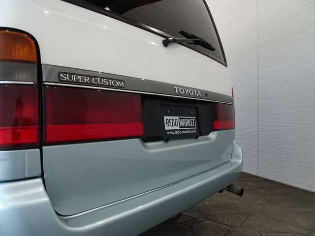 トヨタ ハイエースワゴン ２．４ スーパーカスタム トリプルムーンルーフ ディーゼルターボ H4年 (関東) 99
