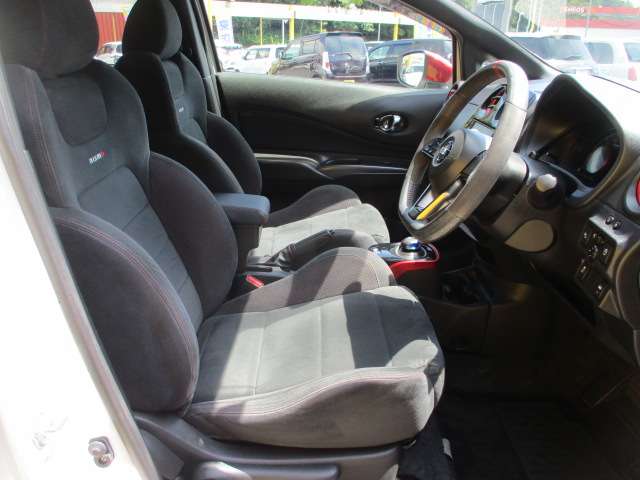 日産 ノート １．２ Ｅ－ＰＯＷＥＲ ＮＩＳＭＯ H29年 (関東) 99