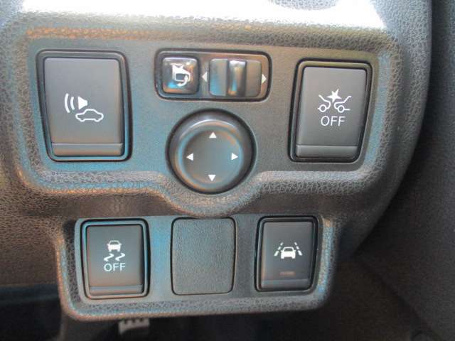 日産 ノート １．２ Ｅ－ＰＯＷＥＲ ＮＩＳＭＯ H29年 (関東) 99