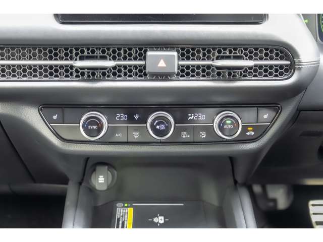 ホンダ ＺＲ－Ｖ ２．０ Ｅ：ＨＥＶ Ｚ ブラックスタイル ４ＷＤ R6年 (北海道) 99