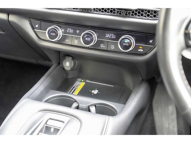 ホンダ ＺＲ－Ｖ ２．０ Ｅ：ＨＥＶ Ｚ ブラックスタイル ４ＷＤ R6年 (北海道) 99
