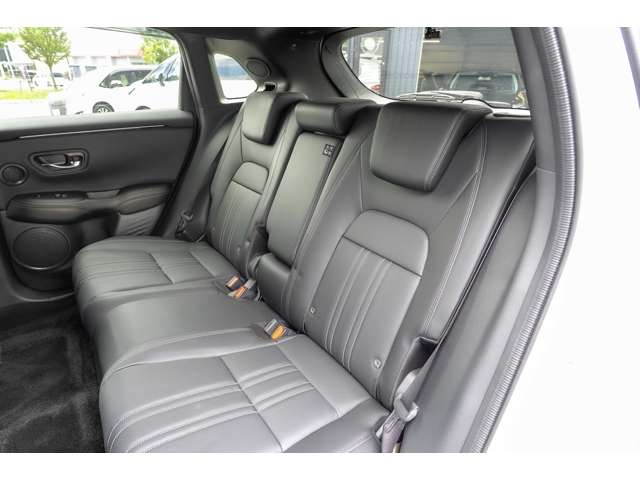 ホンダ ＺＲ－Ｖ ２．０ Ｅ：ＨＥＶ Ｚ ブラックスタイル ４ＷＤ R6年 (北海道) 99