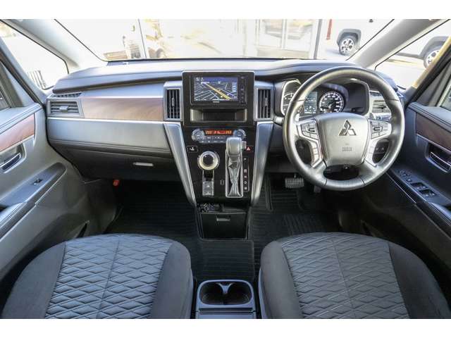 三菱 デリカ　Ｄ：５ ２．２ Ｐ ディーゼルターボ ４ＷＤ R4年 (北海道) 99