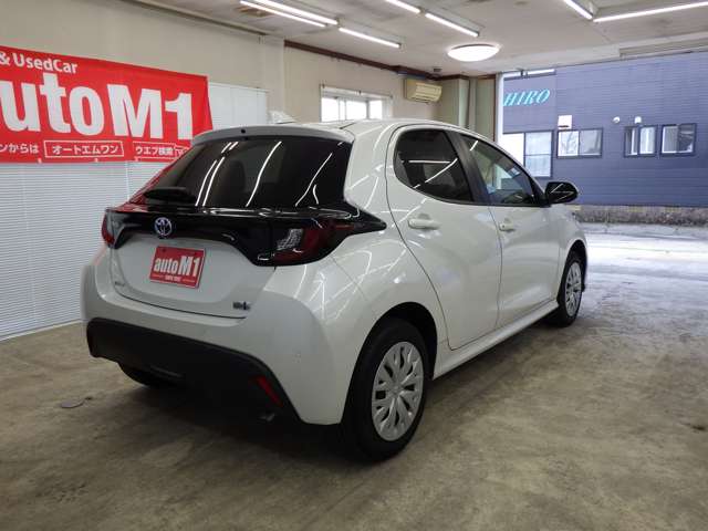 トヨタ ヤリス １．５ ハイブリッド Ｘ Ｅ－ＦＯＵＲ ４ＷＤ R5年 (東北) 99
