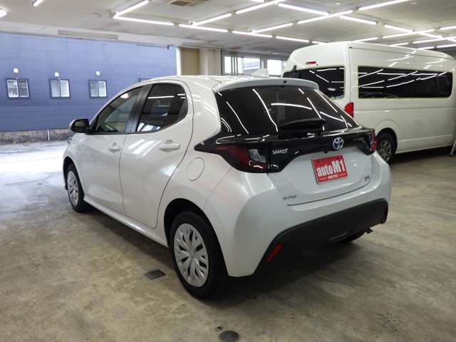 トヨタ ヤリス １．５ ハイブリッド Ｘ Ｅ－ＦＯＵＲ ４ＷＤ R5年 (東北) 99