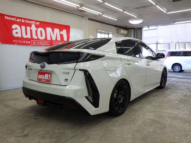 トヨタ プリウスＰＨＶ １．８ Ｓ ナビパッケージ ＧＲ スポーツ H29年 (東北) 99