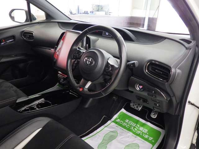 トヨタ プリウスＰＨＶ １．８ Ｓ ナビパッケージ ＧＲ スポーツ H29年 (東北) 99
