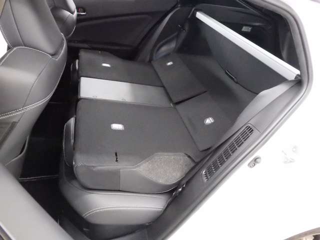 トヨタ プリウスＰＨＶ １．８ Ｓ ナビパッケージ ＧＲ スポーツ H29年 (東北) 99