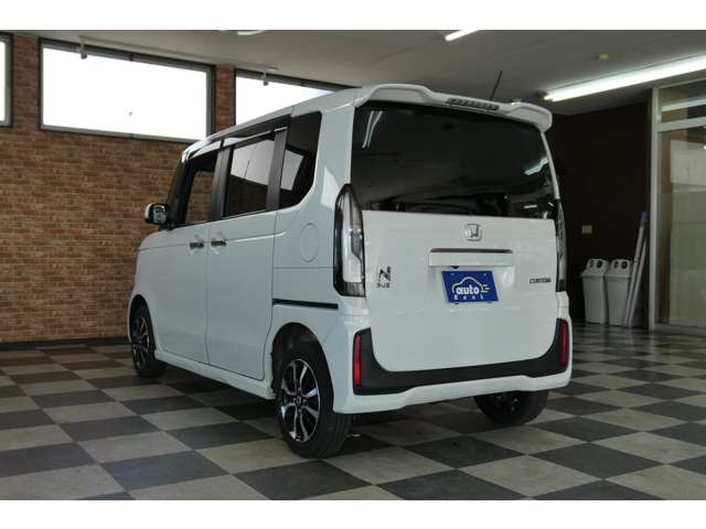 ホンダ Ｎ　ＢＯＸ カスタム ６６０ コーディネートスタイル モノトーン ４ＷＤ R5年 (東北) 99
