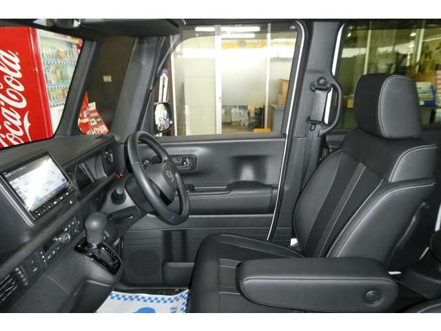 ホンダ Ｎ　ＢＯＸ カスタム ６６０ コーディネートスタイル モノトーン ４ＷＤ R5年 (東北) 99