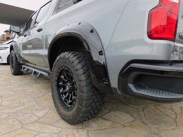 シボレー シルバラード ＬＴ ＴＲＡＩＬ ＢＯＳＳ R2年 (東海) 99