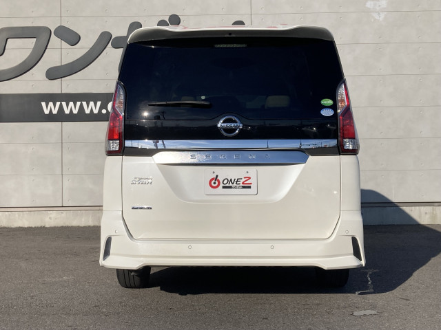 日産 セレナ ２．０ ハイウェイスター ＶセレクションＩＩ R1年 (四国) 99