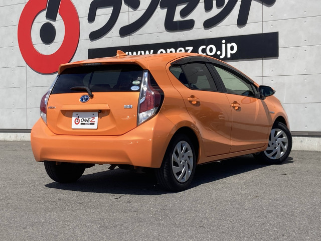 トヨタ アクア １．５ Ｓ H27年 (四国) 99