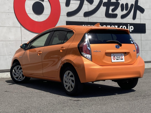 トヨタ アクア １．５ Ｓ H27年 (四国) 99