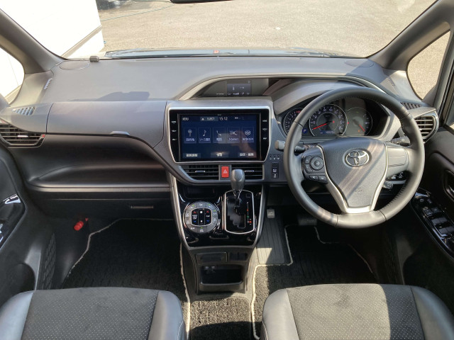トヨタ ヴォクシー ２．０ ＺＳ 煌ＩＩＩ R3年 (四国) 99