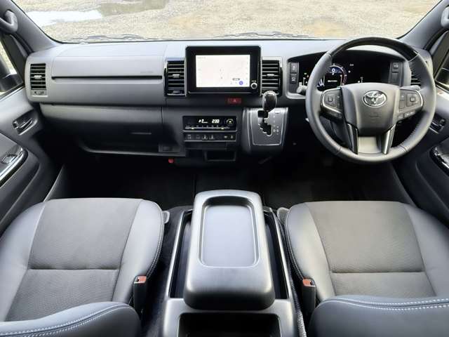 トヨタ ハイエースバン ２．８ スーパーＧＬ ダークプライムＩＩ ロングボディ ディーゼルターボ ４ＷＤ R8年 (北海道) 99