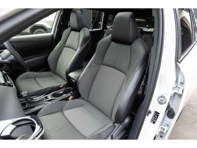 トヨタ カローラクロス　ハイブリッド １．８ ハイブリッド Ｚ Ｅ－ＦＯＵＲ ４ＷＤ R7年 (北海道) 99