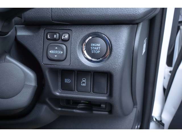 トヨタ ハイエースワゴン ２．７ ＧＬ ロング ミドルルーフ ４ＷＤ R7年 (北海道) 99