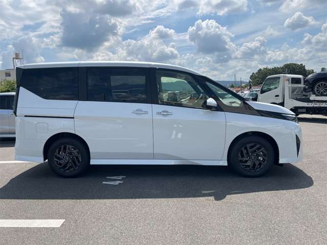 日産 セレナ ２．０ ハイウェイスターＶ R8年 (近畿) 99