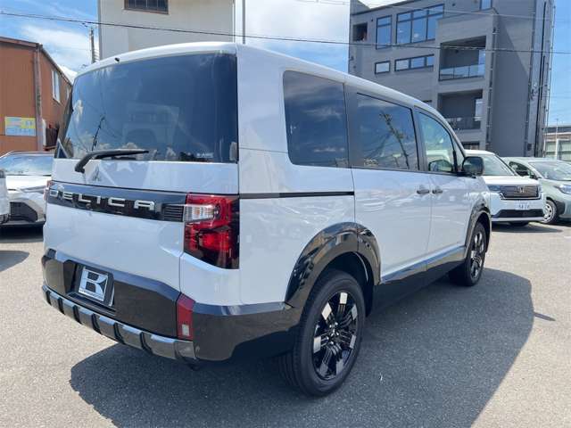 三菱 デリカ　Ｄ：５ ２．２ Ｐ ディーゼルターボ ４ＷＤ R8年 (近畿) 99