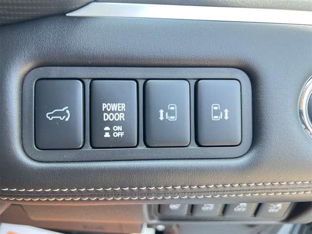 三菱 デリカ　Ｄ：５ ２．２ Ｐ ディーゼルターボ ４ＷＤ R8年 (近畿) 99