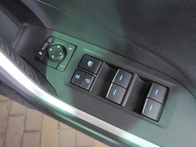 トヨタ ＲＡＶ４　ＰＨＶ ２．５ ブラック トーン Ｅ－ＦＯＵＲ ４ＷＤ R3年 (近畿) 99