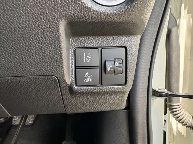 ホンダ Ｎ　ＢＯＸ カスタム ６６０ Ｌ R3年 (九州・沖縄) 99