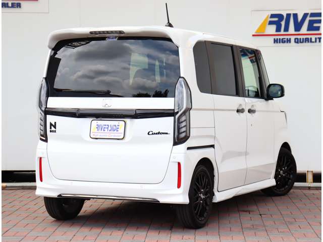 ホンダ Ｎ　ＢＯＸ カスタム ６６０ Ｌ ターボ スタイルプラス ブラック R4年 (関東) 99