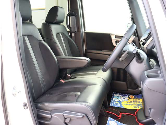 ホンダ Ｎ　ＢＯＸ カスタム ６６０ Ｌ ターボ スタイルプラス ブラック R4年 (関東) 99