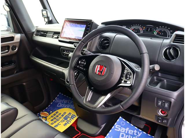 ホンダ Ｎ　ＢＯＸ カスタム ６６０ Ｌ ターボ スタイルプラス ブラック R4年 (関東) 99