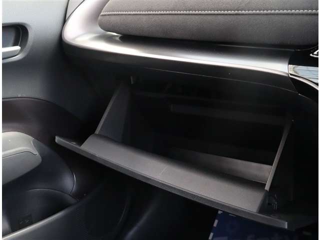 トヨタ アクア １．５ ＧＲスポーツ R5年 (関東) 99