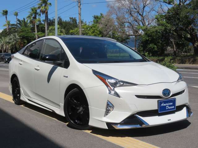トヨタ プリウス １．８ Ｓ セーフティ プラス ツートーン H29年 (九州・沖縄) 99