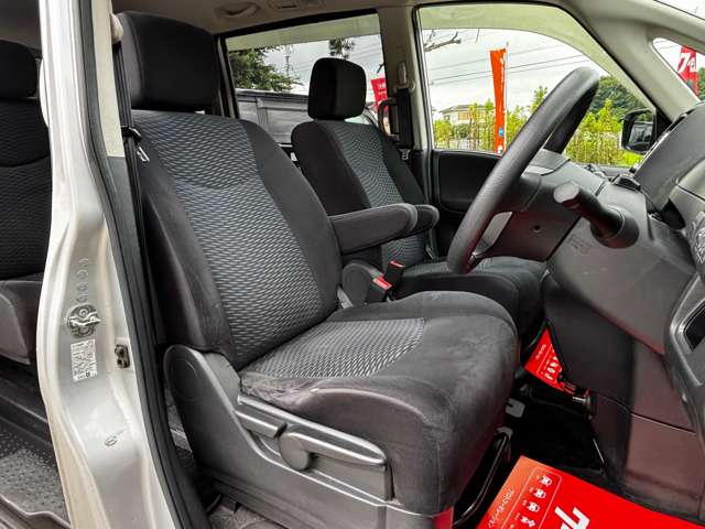 日産 セレナ ２．０ ２０Ｘ H23年 (関東) 99