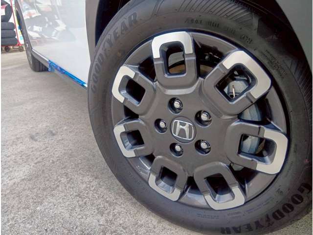 ホンダ フリード　ハイブリッド １．５ Ｅ：ＨＥＶ クロスター R8年 (関東) 99