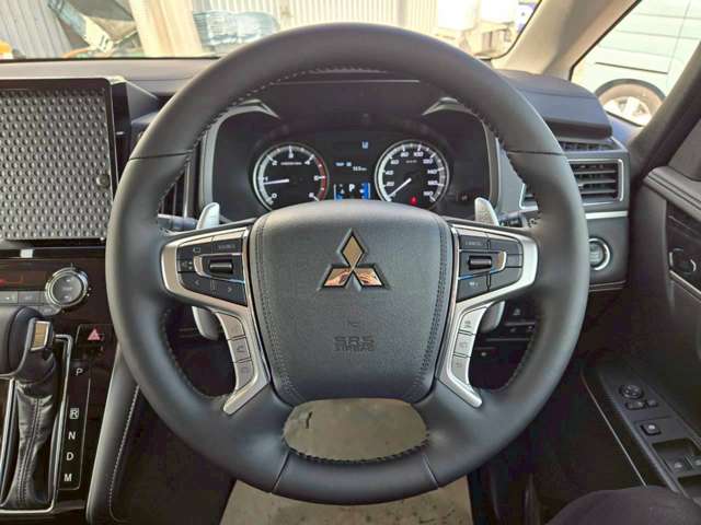 三菱 デリカ　Ｄ：５ ２．２ シャモニー 電動サイドステップ非装着車 ディーゼルターボ ４ＷＤ R7年 (関東) 99