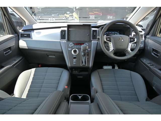 三菱 デリカ　Ｄ：５ ２．２ Ｐ ディーゼルターボ ４ＷＤ R8年 (北海道) 99