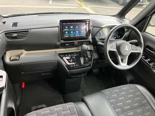 三菱 デリカ　ミニ ６６０ Ｔ プレミアム ４ＷＤ R5年 (関東) 99