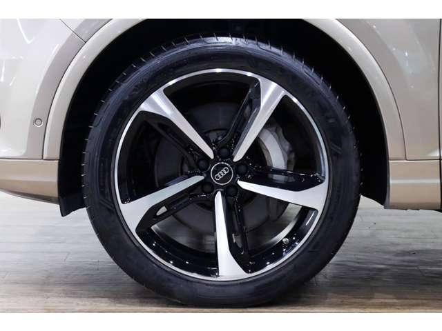 アウディ Ｑ７ ５５ ＴＦＳＩ クワトロ ４ＷＤ H30年 (関東) 99